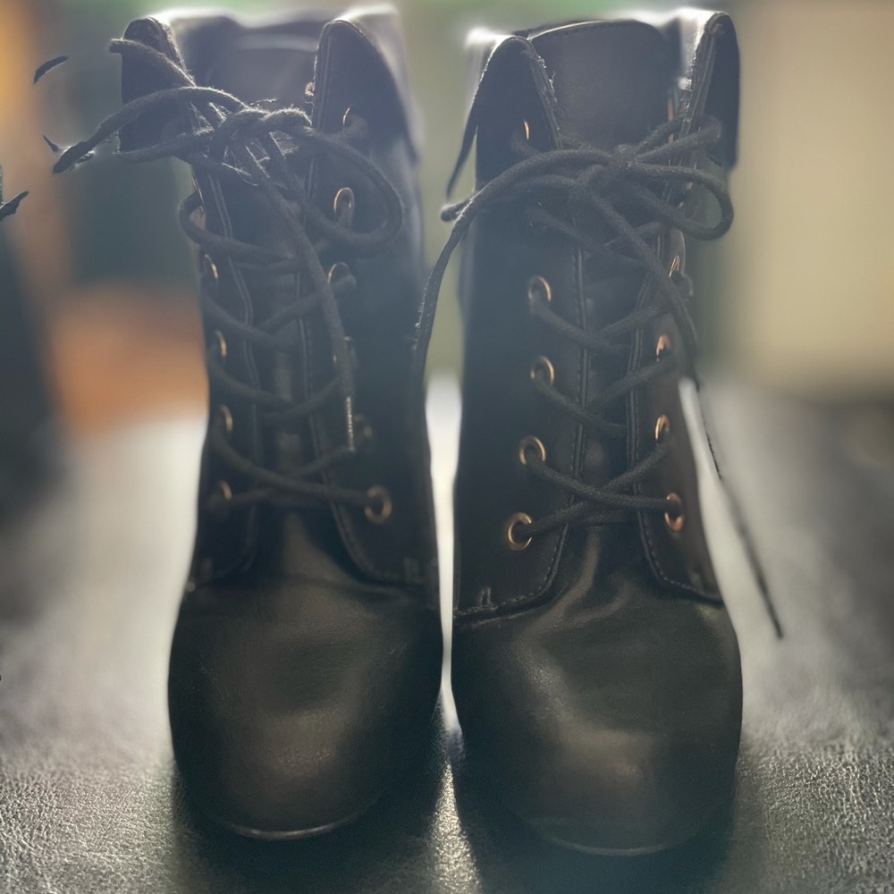 Booties - Picture 4 of 4